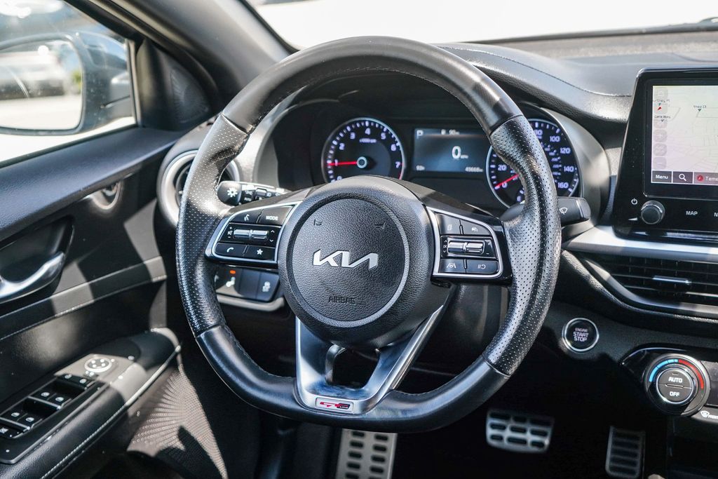 Thumbnail: 2023 Kia Forte - 9