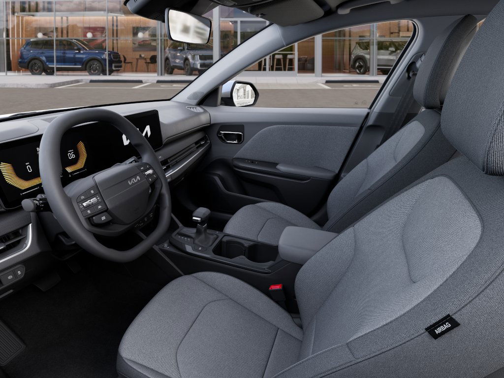 2025 Kia K4 LXS 8