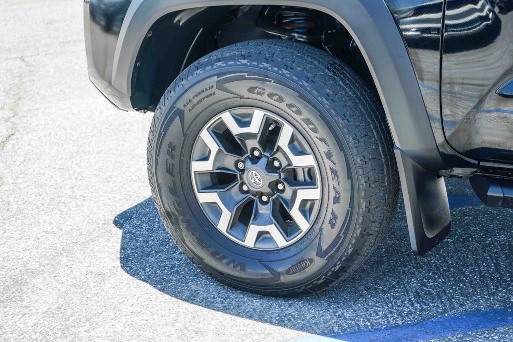 Thumbnail: 2021 Toyota Tacoma - 5