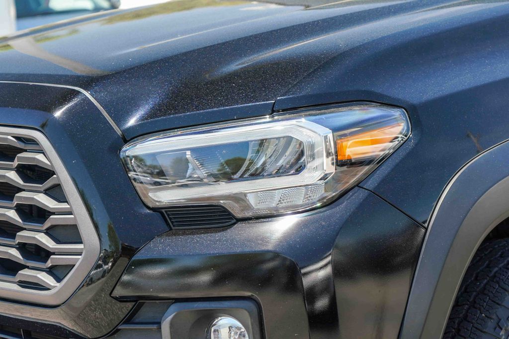 Thumbnail: 2021 Toyota Tacoma - 21