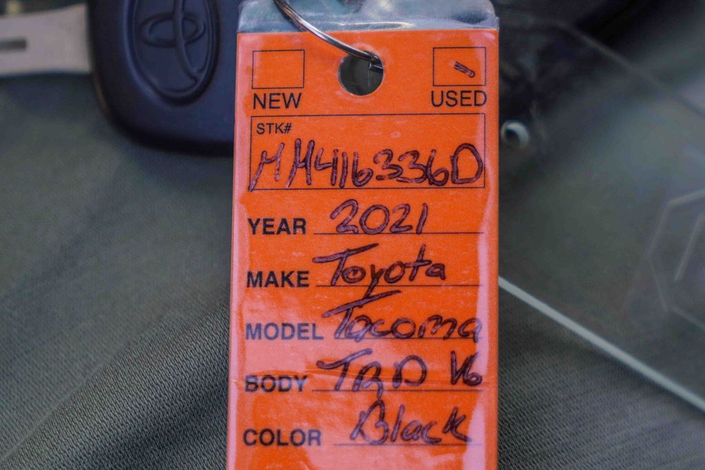 Thumbnail: 2021 Toyota Tacoma - 29