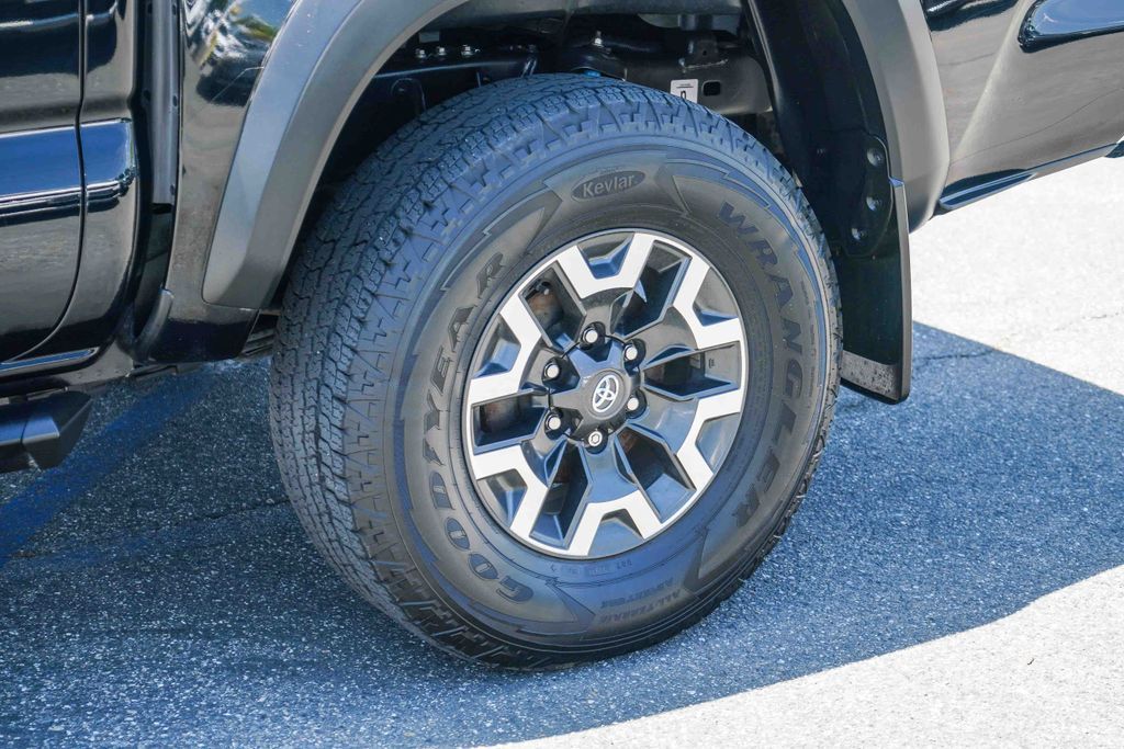 Thumbnail: 2021 Toyota Tacoma - 22