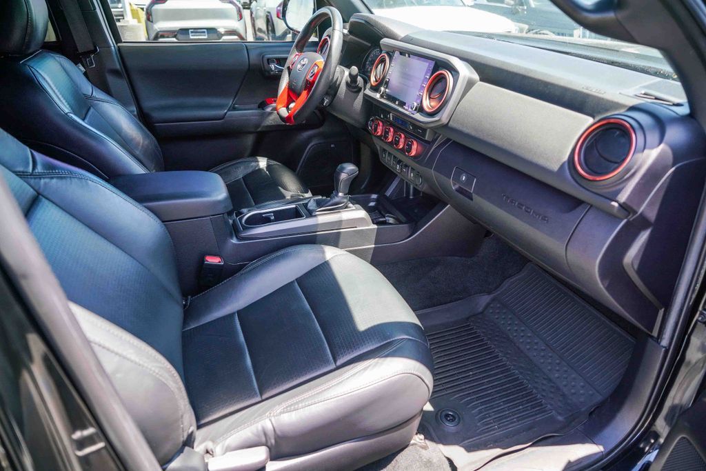 Thumbnail: 2021 Toyota Tacoma - 8