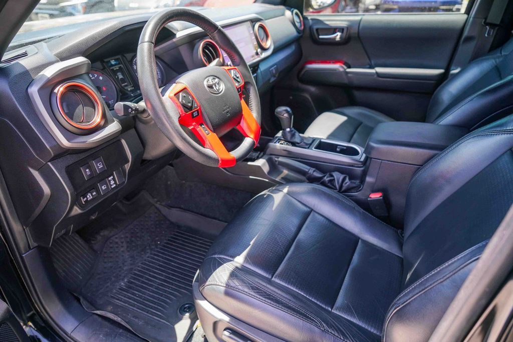 Thumbnail: 2021 Toyota Tacoma - 9