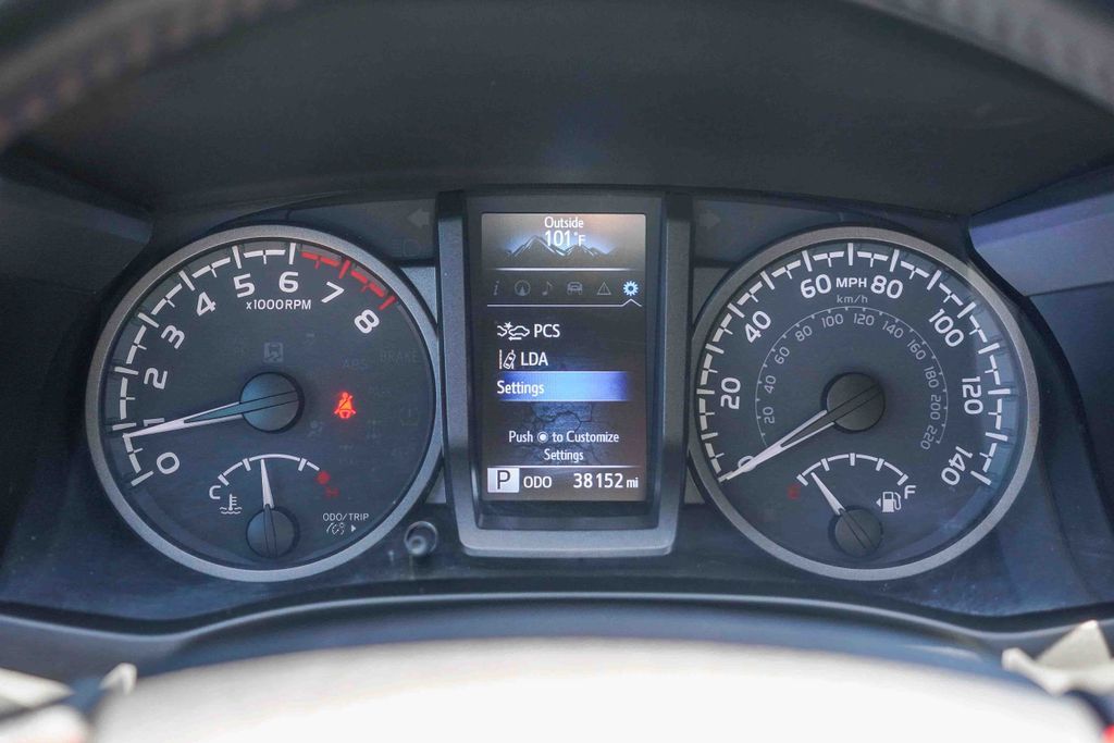 Thumbnail: 2021 Toyota Tacoma - 13