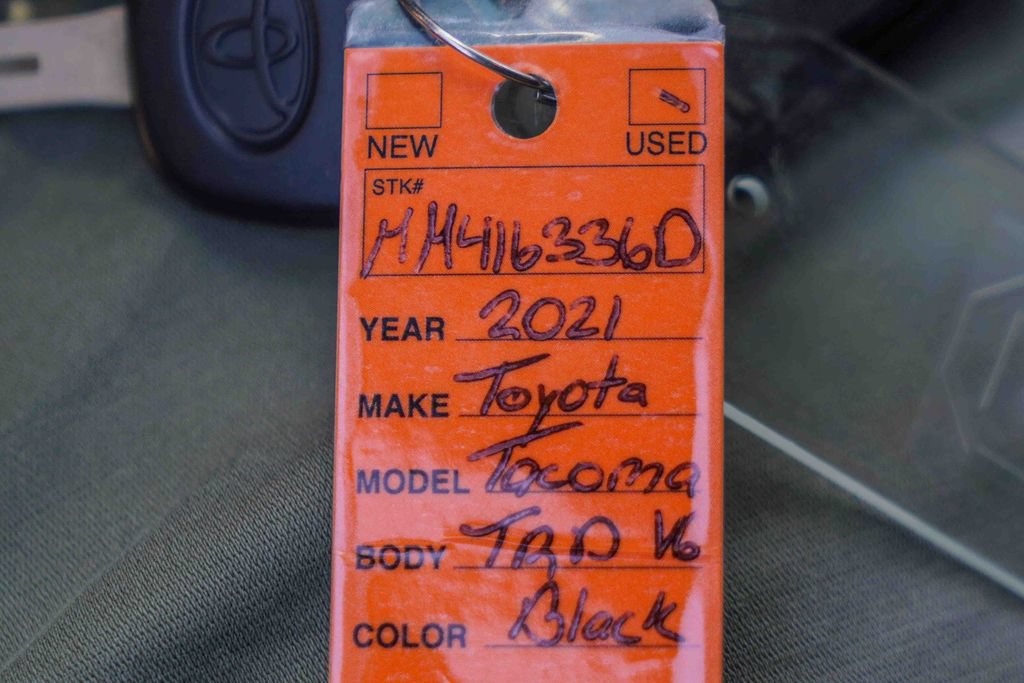 Thumbnail: 2021 Toyota Tacoma - 29