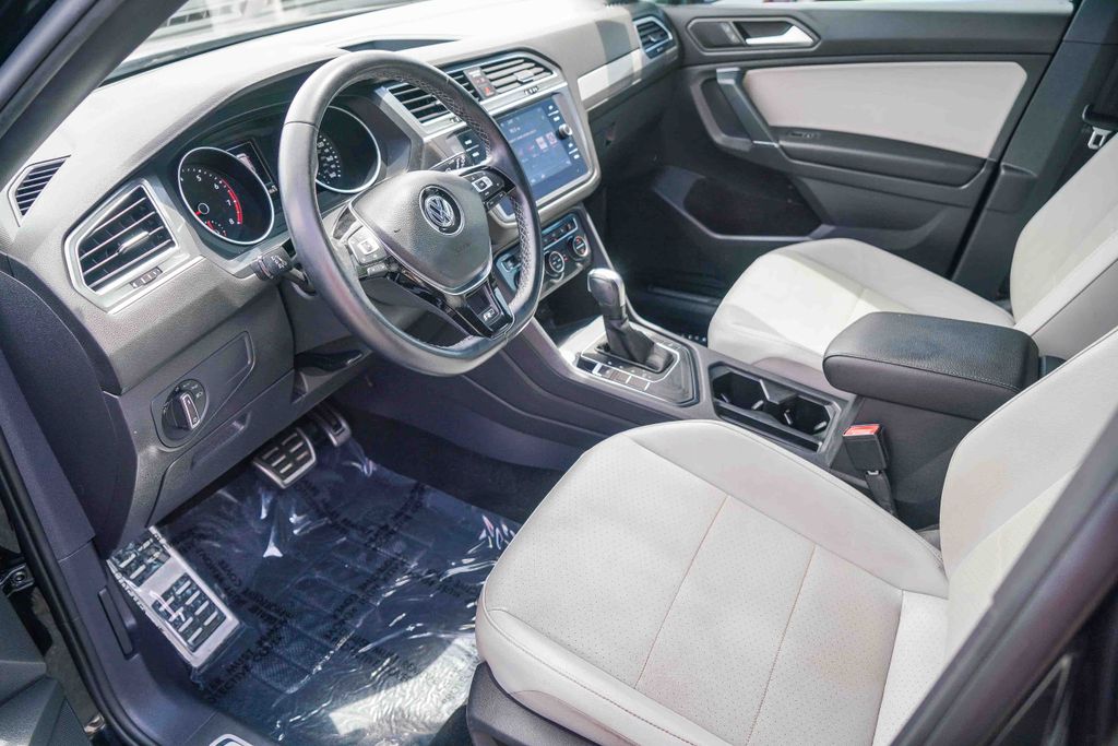 Thumbnail: 2020 Volkswagen Tiguan - 10