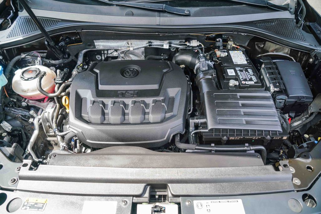 Thumbnail: 2020 Volkswagen Tiguan - 7