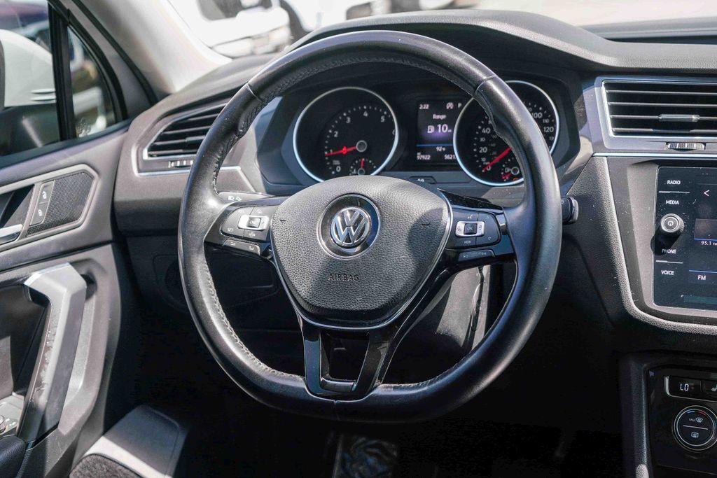 Thumbnail: 2019 Volkswagen Tiguan - 8