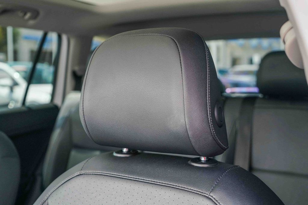 Thumbnail: 2019 Volkswagen Tiguan - 27