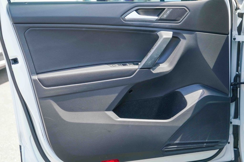 Thumbnail: 2019 Volkswagen Tiguan - 23
