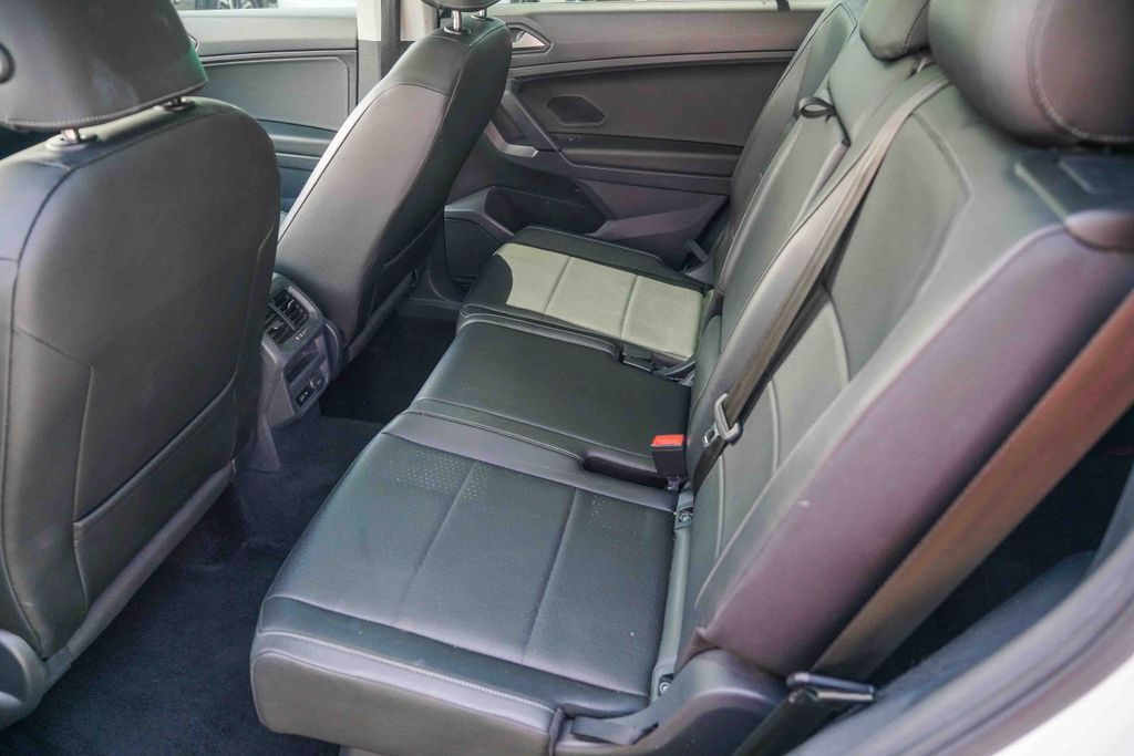 Thumbnail: 2019 Volkswagen Tiguan - 11