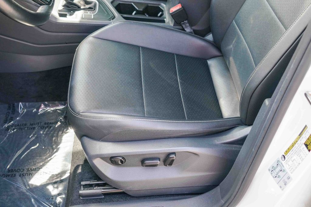 Thumbnail: 2019 Volkswagen Tiguan - 24