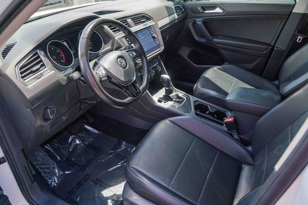Thumbnail: 2019 Volkswagen Tiguan - 10