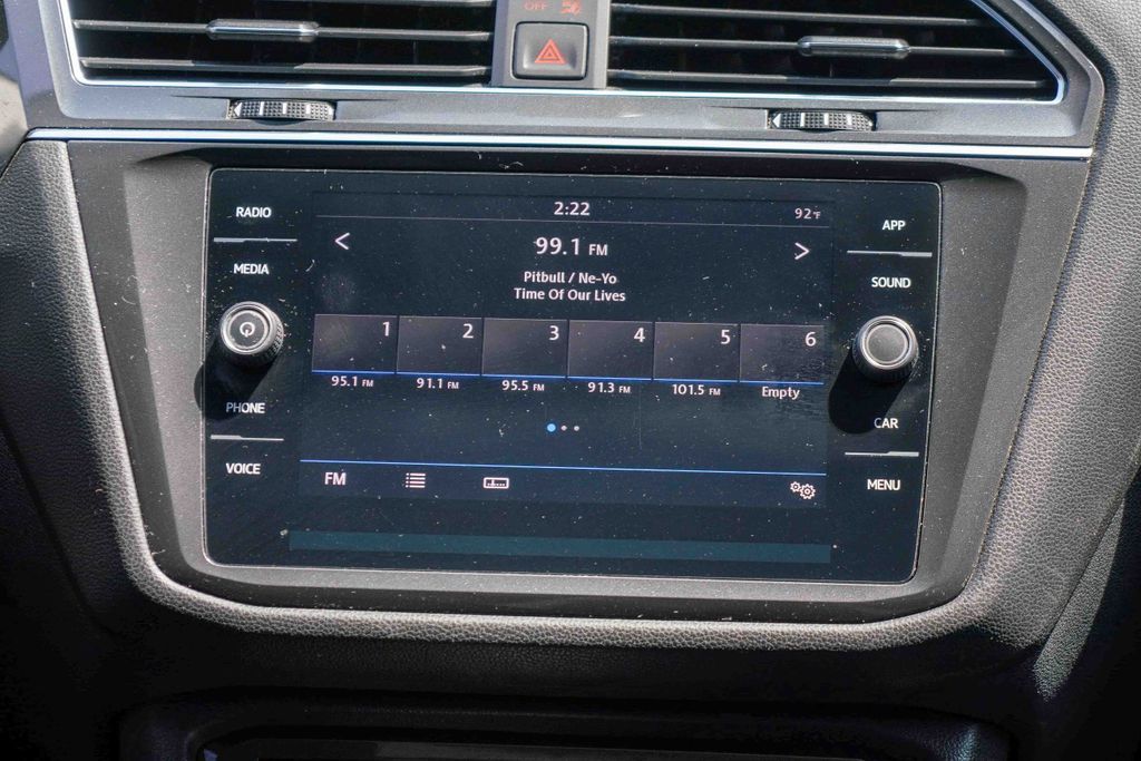 Thumbnail: 2019 Volkswagen Tiguan - 22