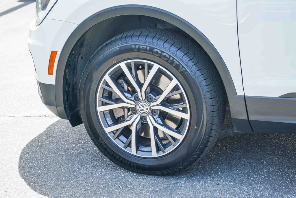 Thumbnail: 2019 Volkswagen Tiguan - 6
