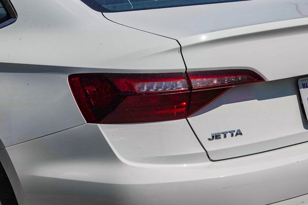 2021 Volkswagen Jetta S 14