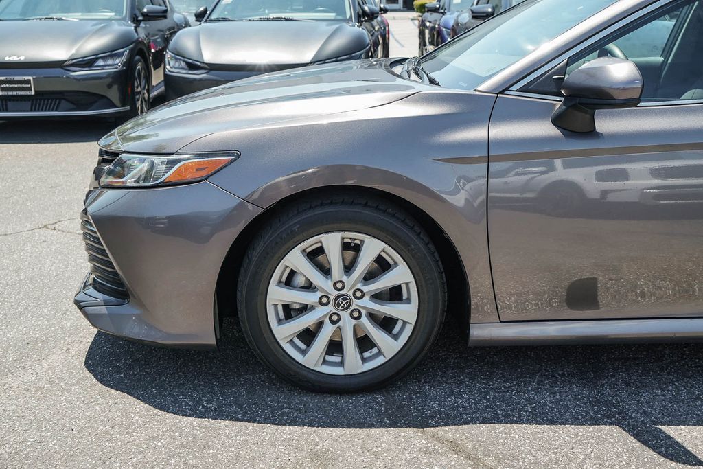 Thumbnail: 2018 Toyota Camry - 6