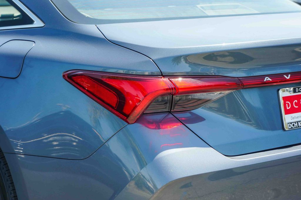 Thumbnail: 2022 Toyota Avalon - 19