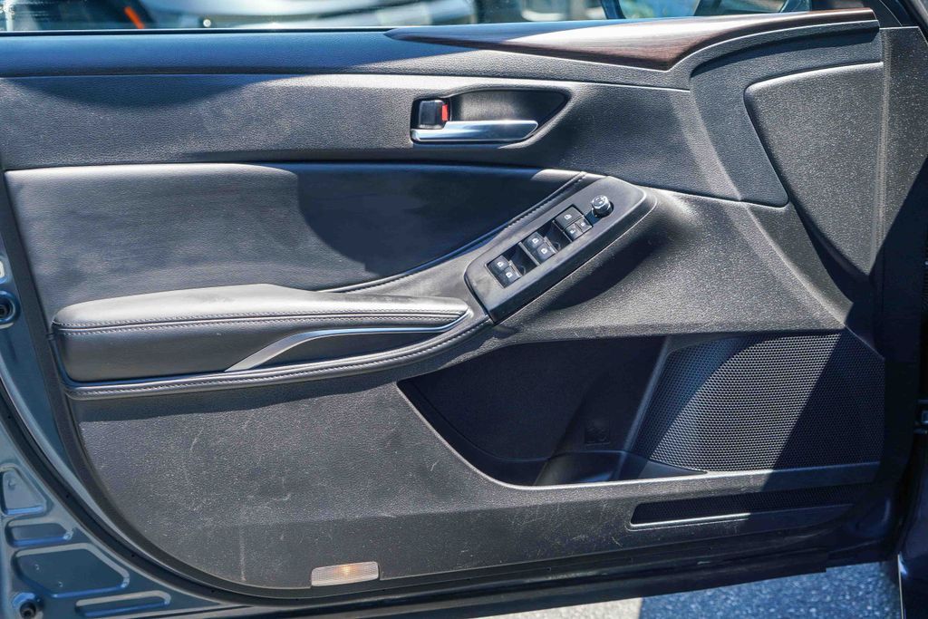 Thumbnail: 2022 Toyota Avalon - 23