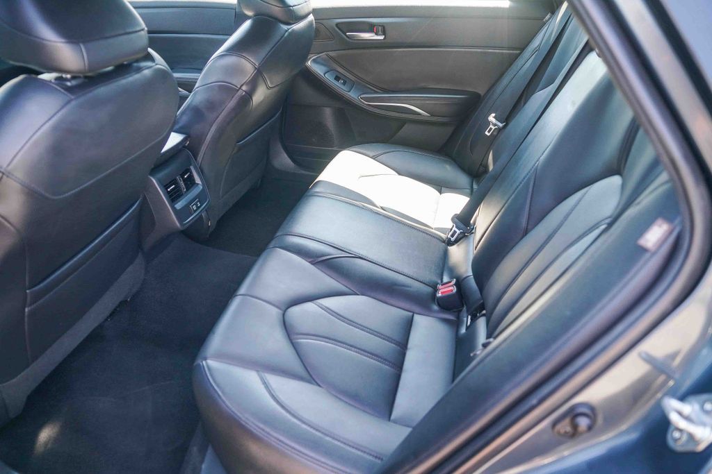 Thumbnail: 2022 Toyota Avalon - 11