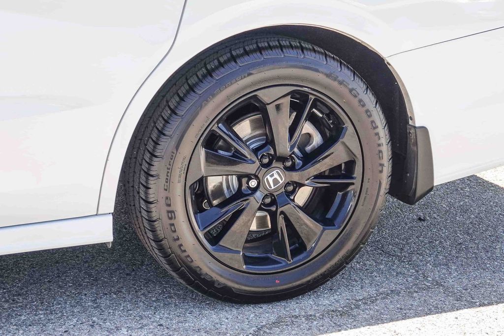Thumbnail: 2023 Honda Odyssey - 20