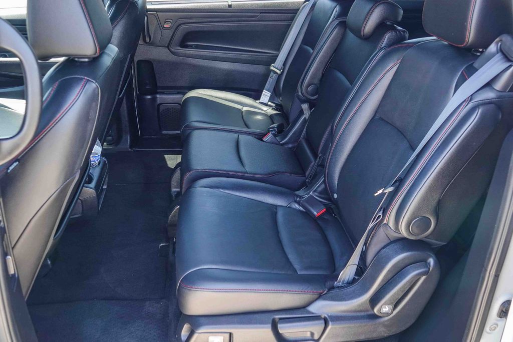 Thumbnail: 2023 Honda Odyssey - 11