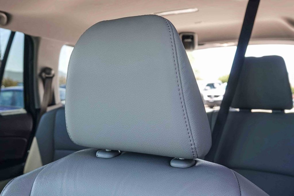 Thumbnail: 2018 Honda Pilot - 28