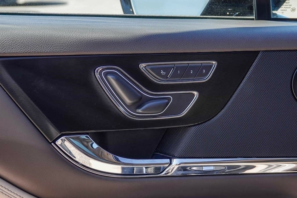 Thumbnail: 2020 Lincoln Corsair - 23