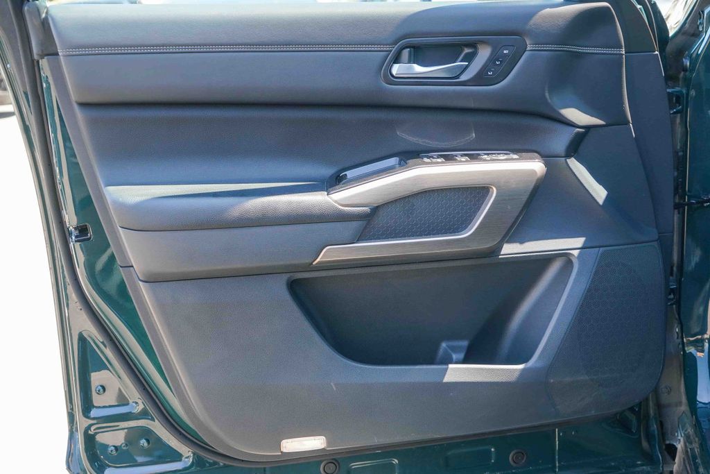 Thumbnail: 2022 Nissan Pathfinder - 23