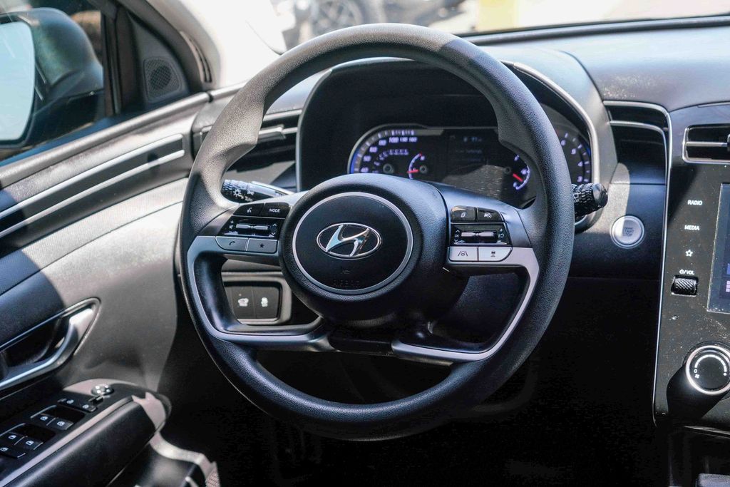 Thumbnail: 2023 Hyundai Tucson - 8