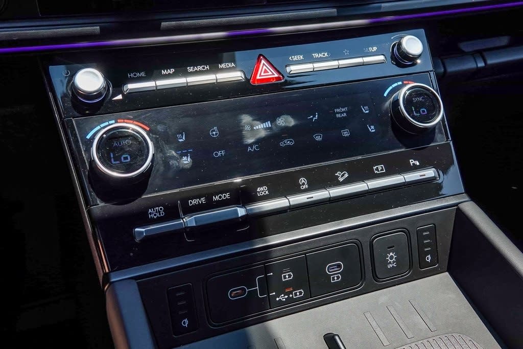 Thumbnail: 2025 Hyundai Santa Fe - 27