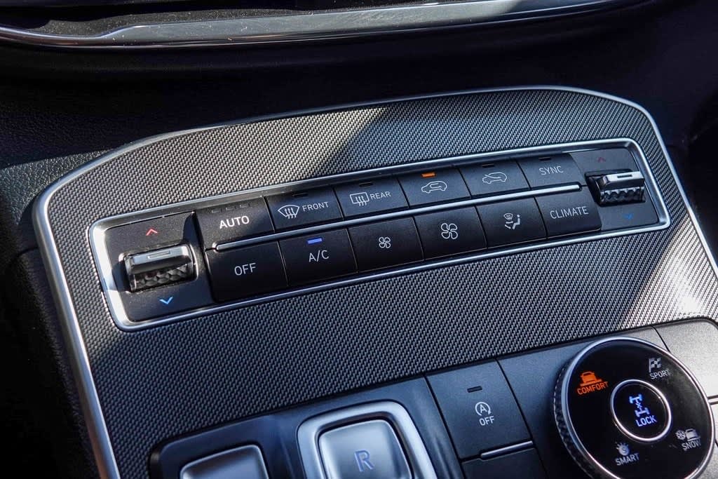 Thumbnail: 2022 Hyundai Santa Fe - 25