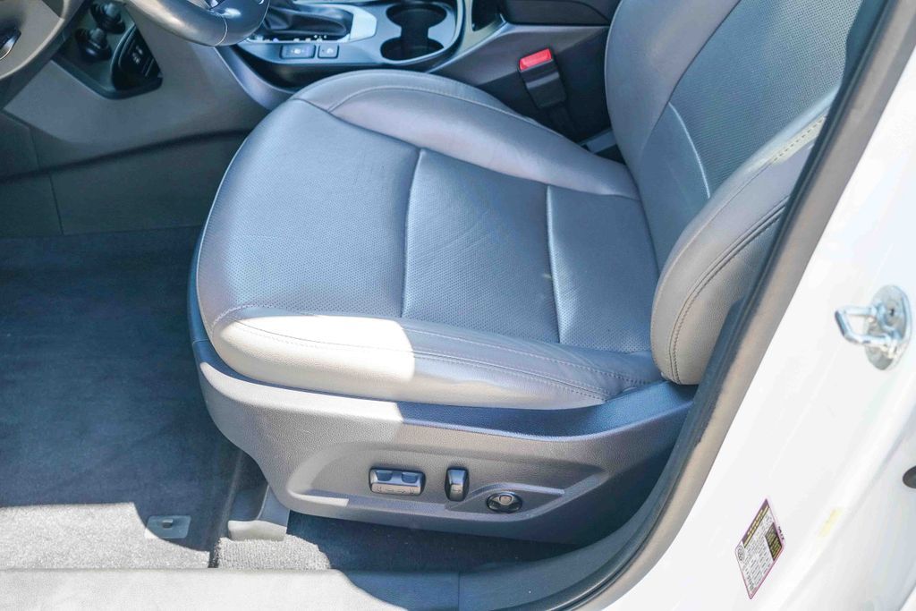 Thumbnail: 2018 Hyundai Santa Fe - 25