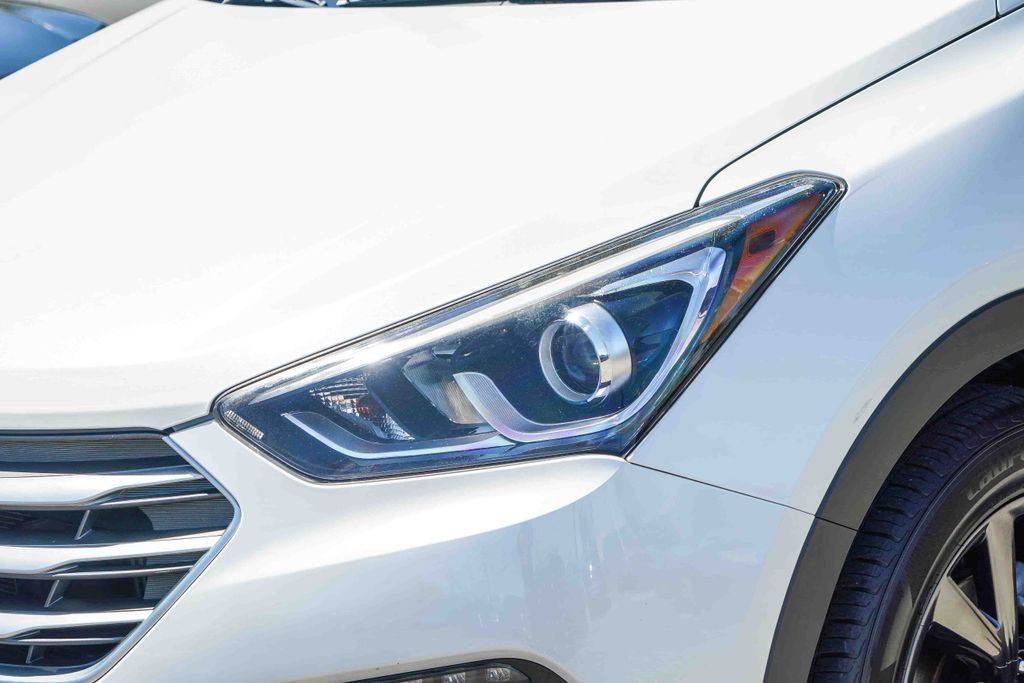 Thumbnail: 2018 Hyundai Santa Fe - 20