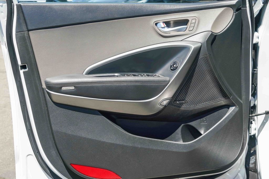 Thumbnail: 2018 Hyundai Santa Fe - 24