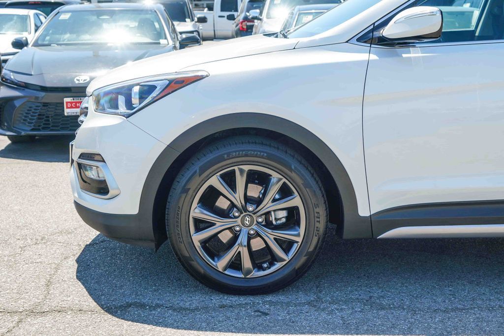 Thumbnail: 2018 Hyundai Santa Fe - 6