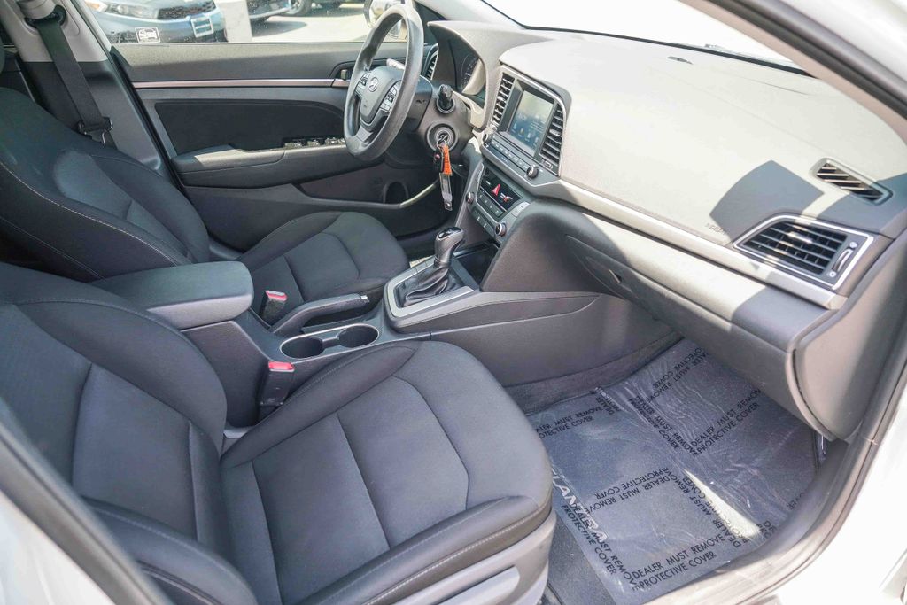 Thumbnail: 2018 Hyundai Elantra - 9