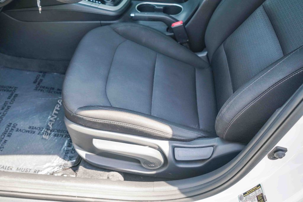 Thumbnail: 2018 Hyundai Elantra - 24