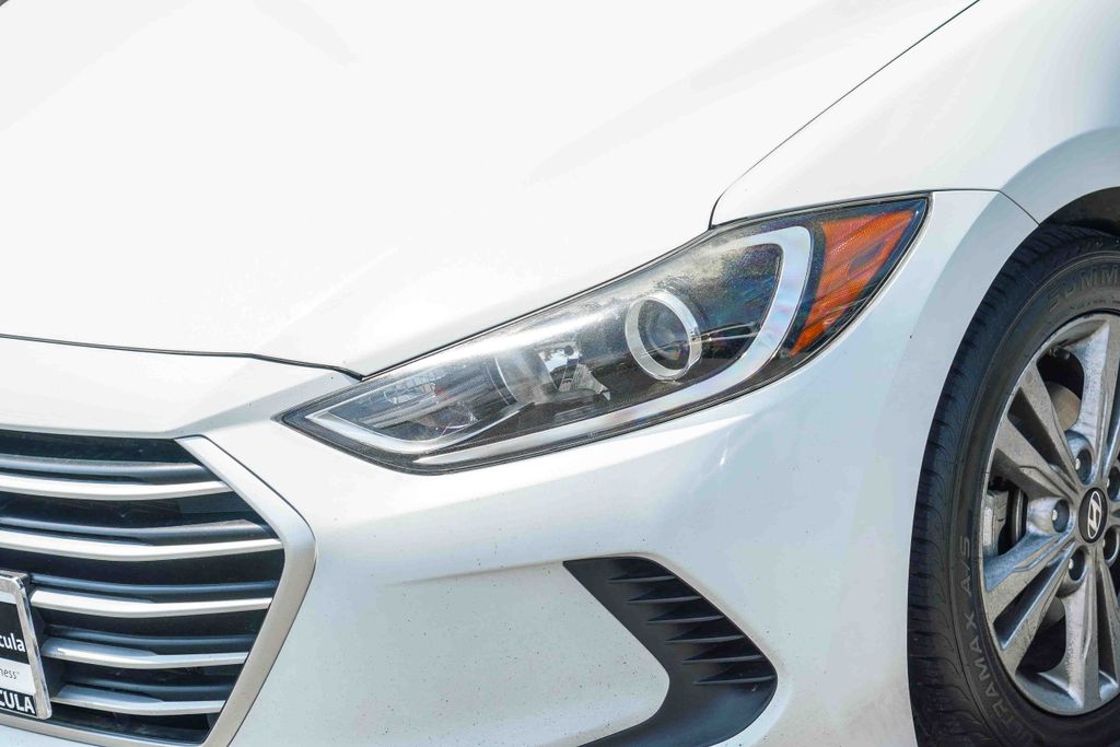Thumbnail: 2018 Hyundai Elantra - 20