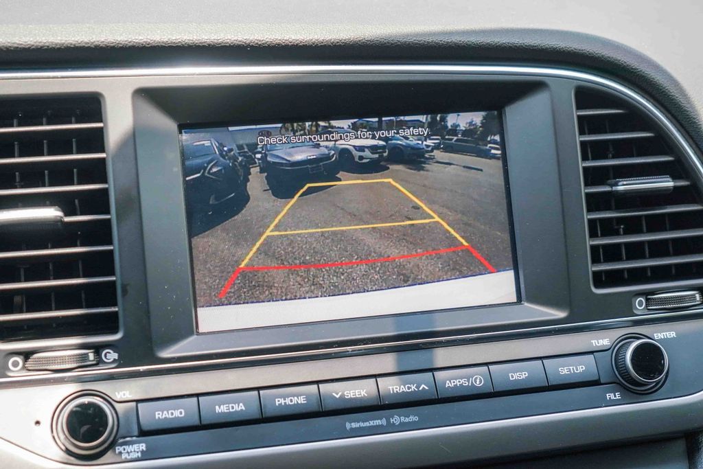 Thumbnail: 2018 Hyundai Elantra - 26