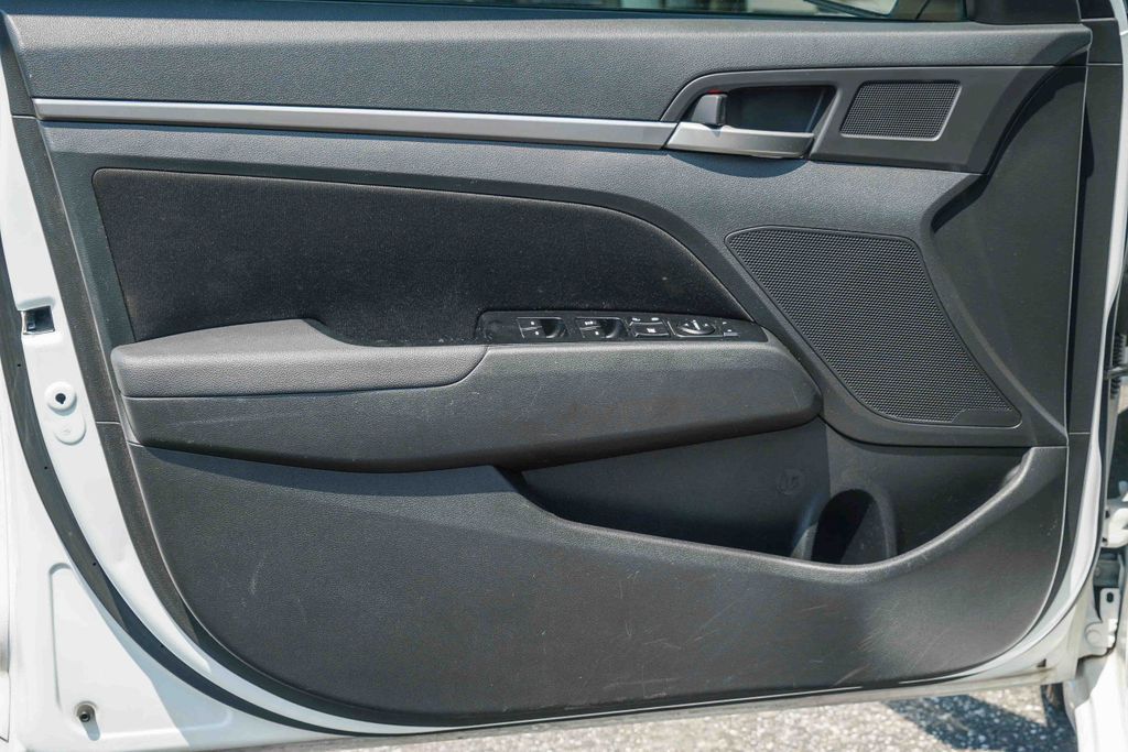 Thumbnail: 2018 Hyundai Elantra - 23