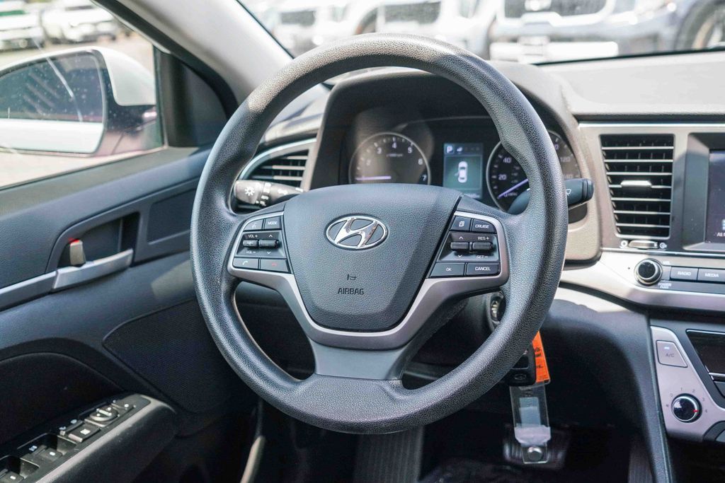 Thumbnail: 2018 Hyundai Elantra - 8