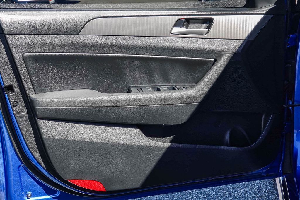 Thumbnail: 2018 Hyundai Sonata - 22