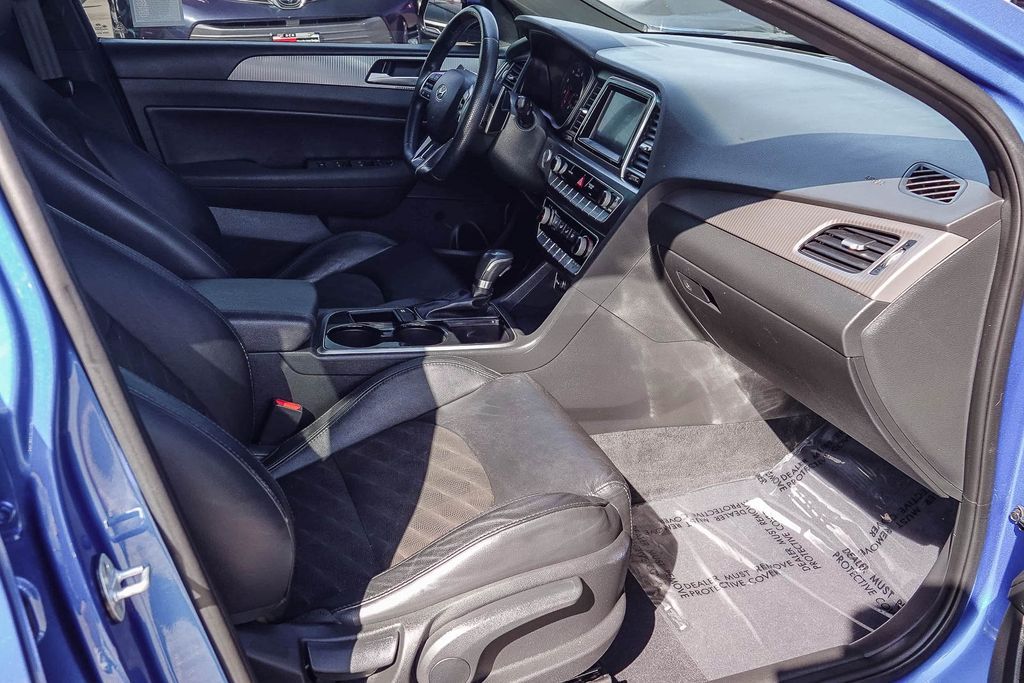 Thumbnail: 2018 Hyundai Sonata - 8