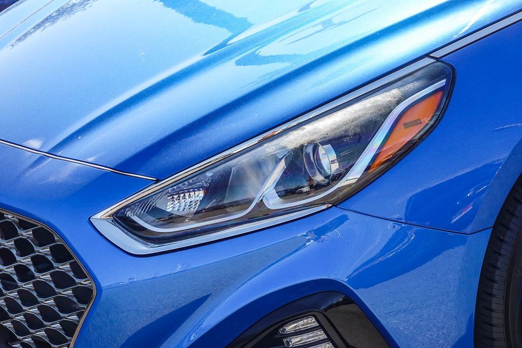 Thumbnail: 2018 Hyundai Sonata - 19