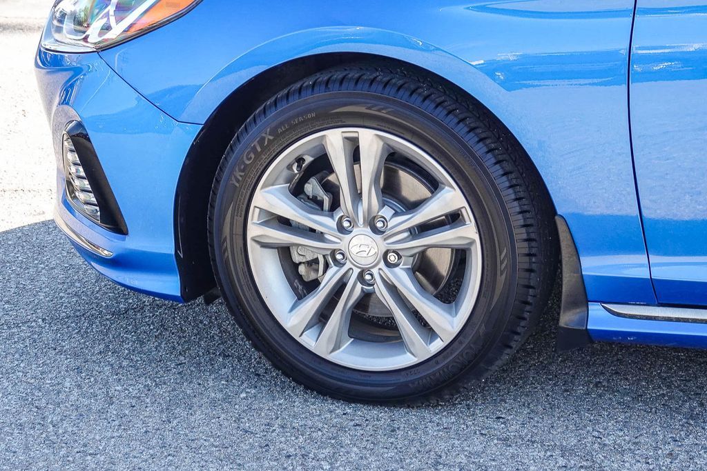 Thumbnail: 2018 Hyundai Sonata - 5