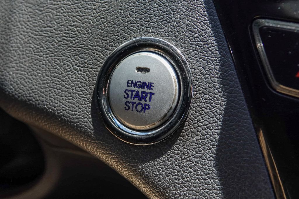 Thumbnail: 2013 Hyundai Sonata - 25