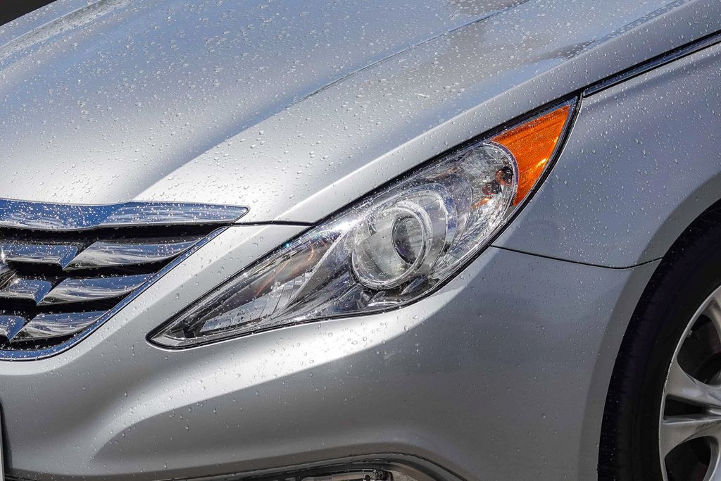 Thumbnail: 2013 Hyundai Sonata - 20