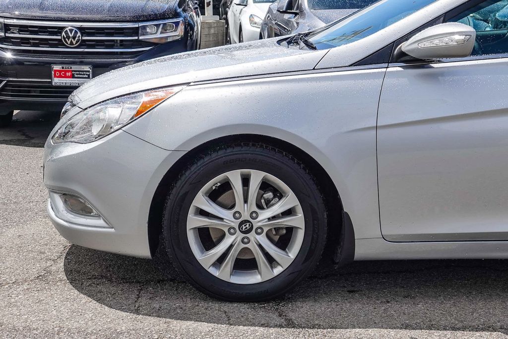 Thumbnail: 2013 Hyundai Sonata - 5